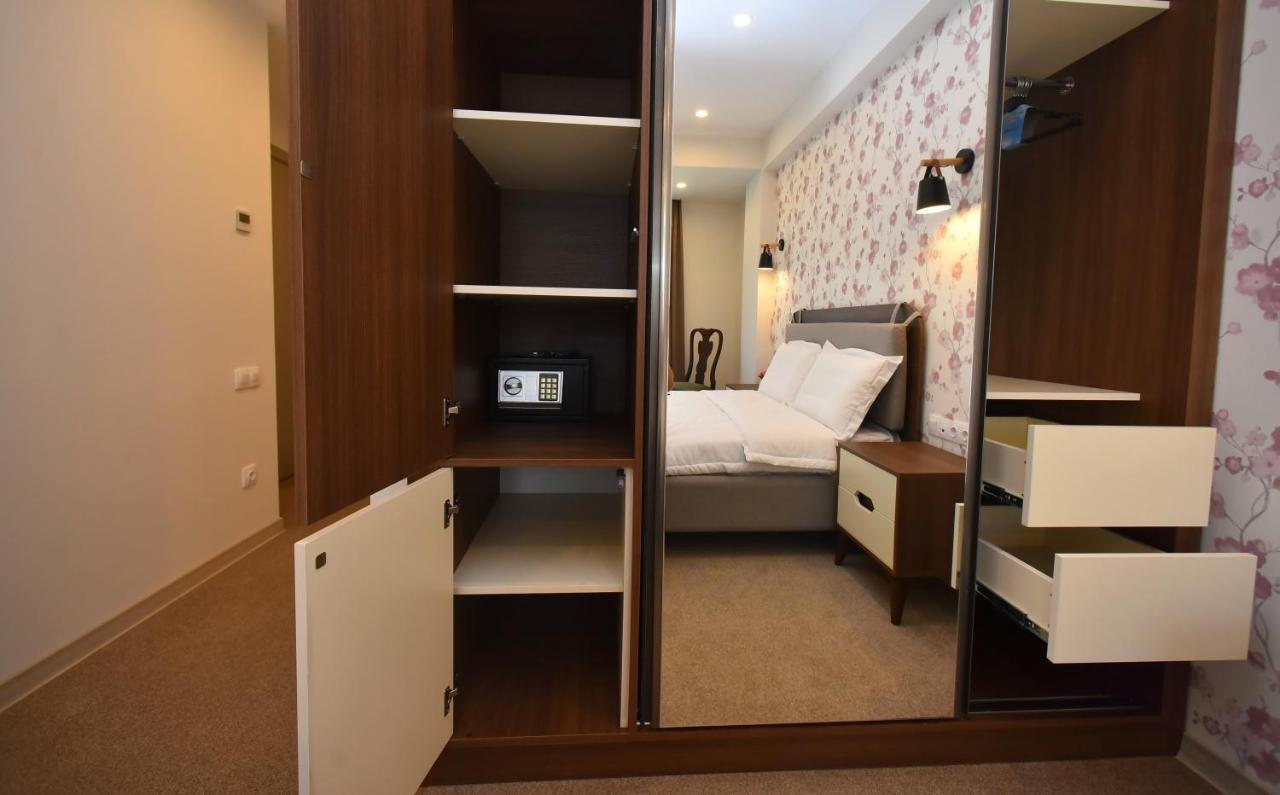 Hotel Avenue 30 Jerevan Buitenkant foto