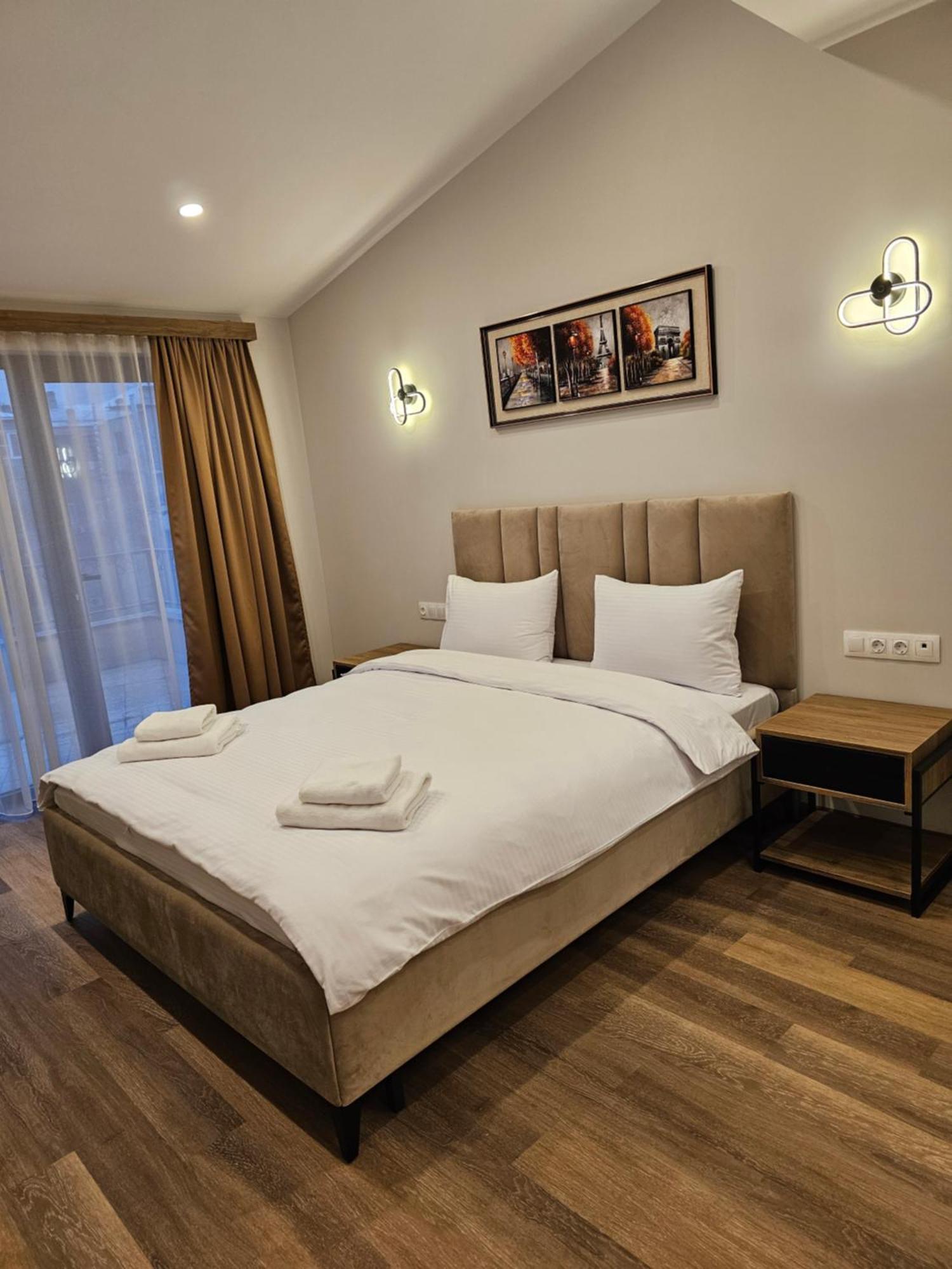 Hotel Avenue 30 Jerevan Buitenkant foto