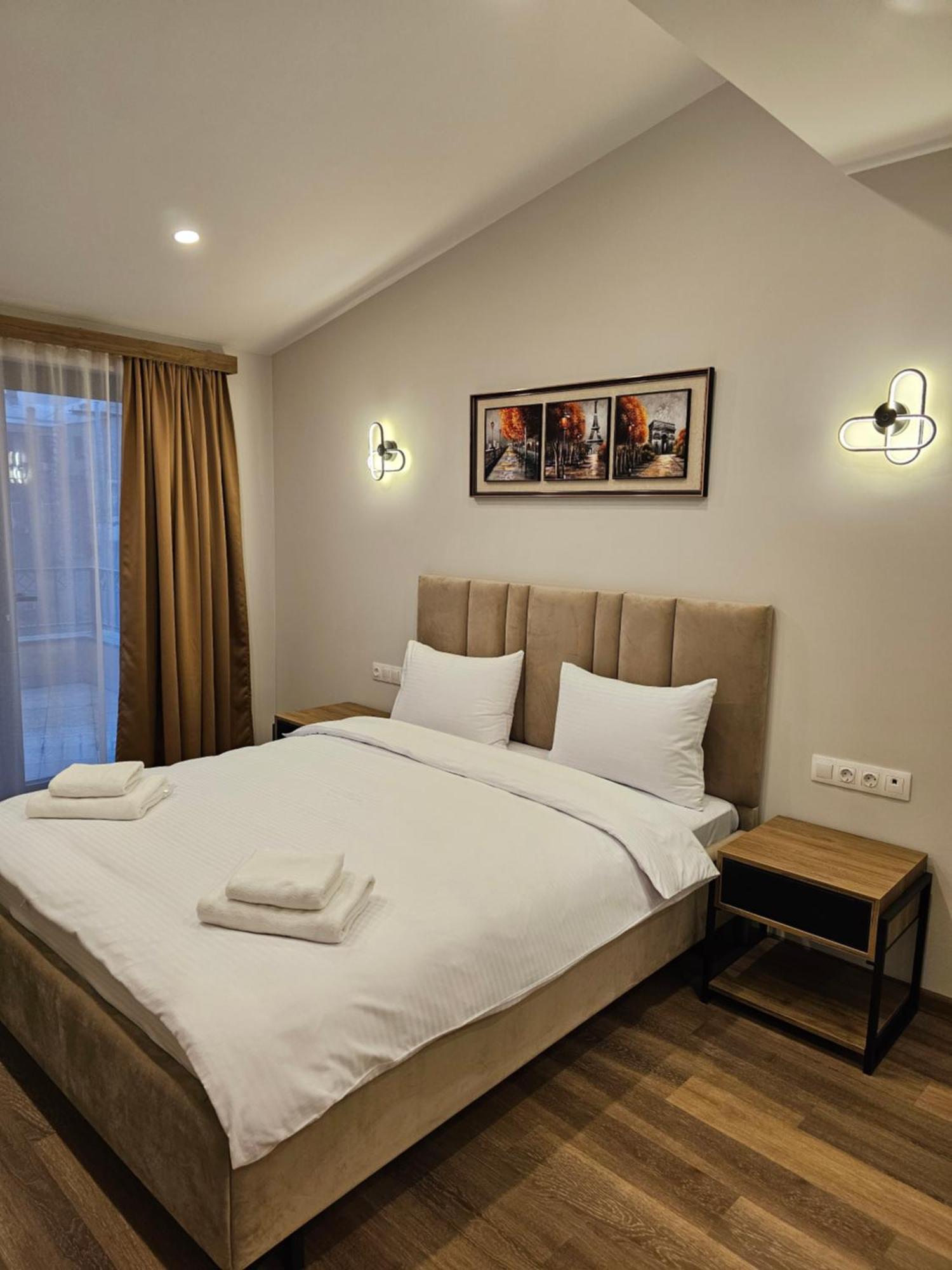 Hotel Avenue 30 Jerevan Buitenkant foto