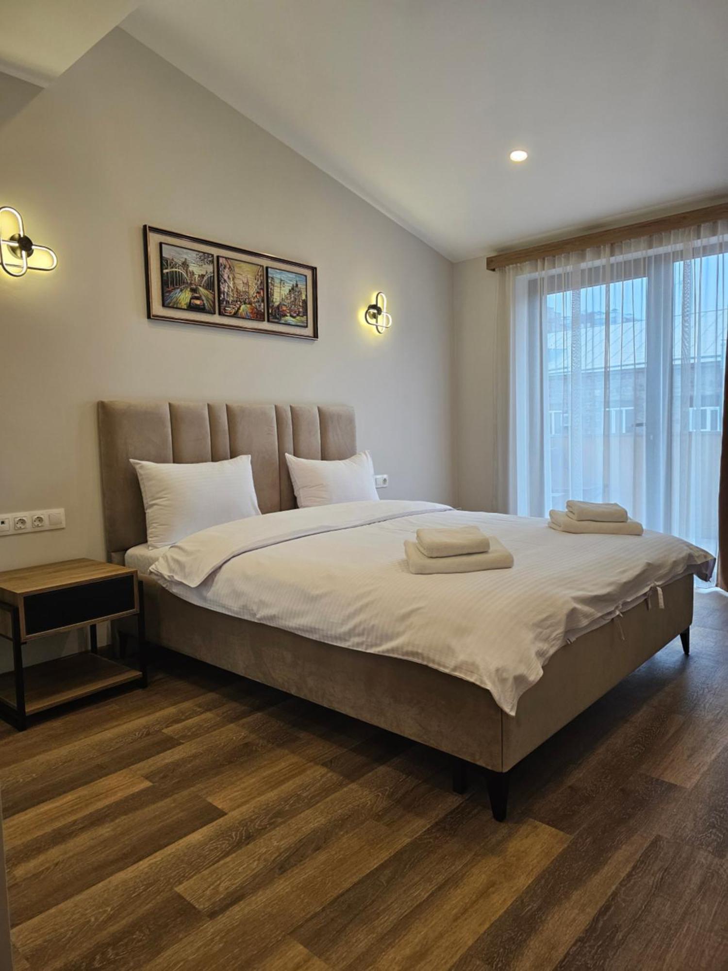 Hotel Avenue 30 Jerevan Buitenkant foto