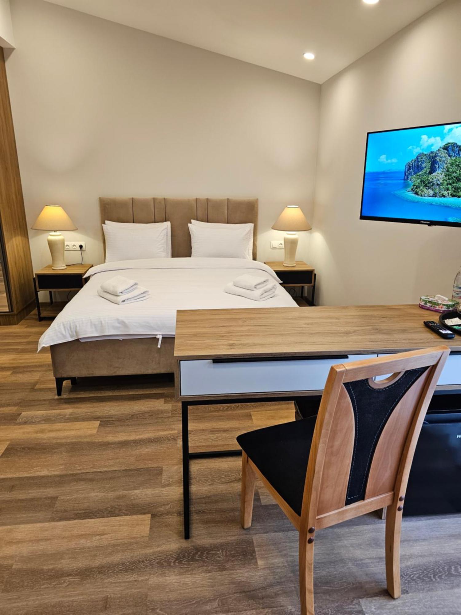 Hotel Avenue 30 Jerevan Buitenkant foto