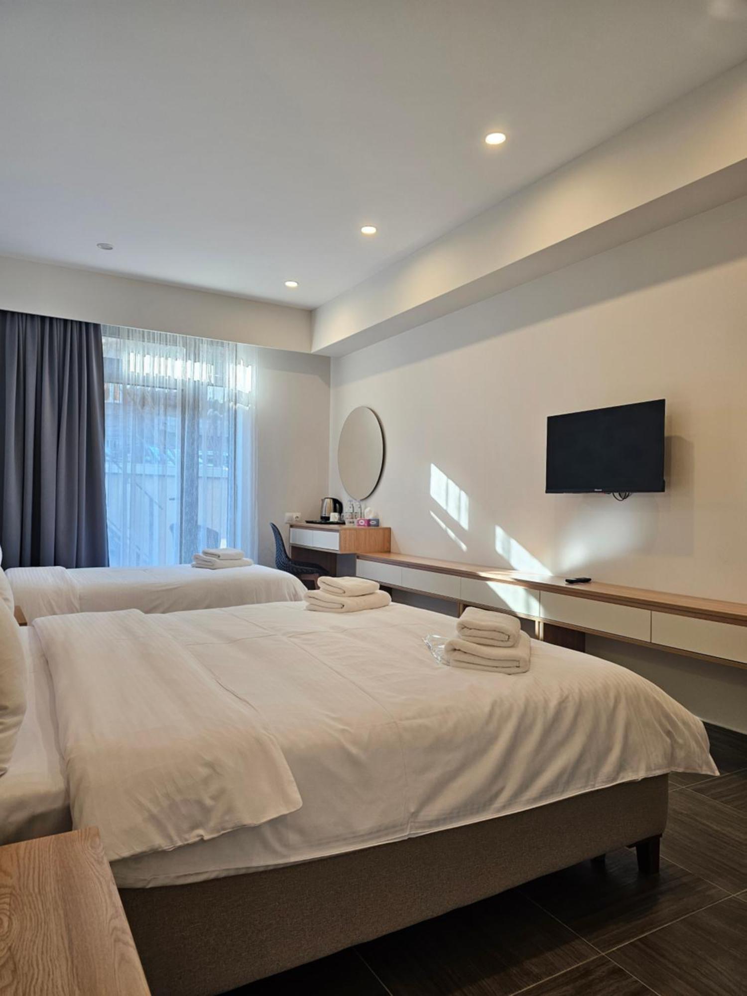Hotel Avenue 30 Jerevan Buitenkant foto