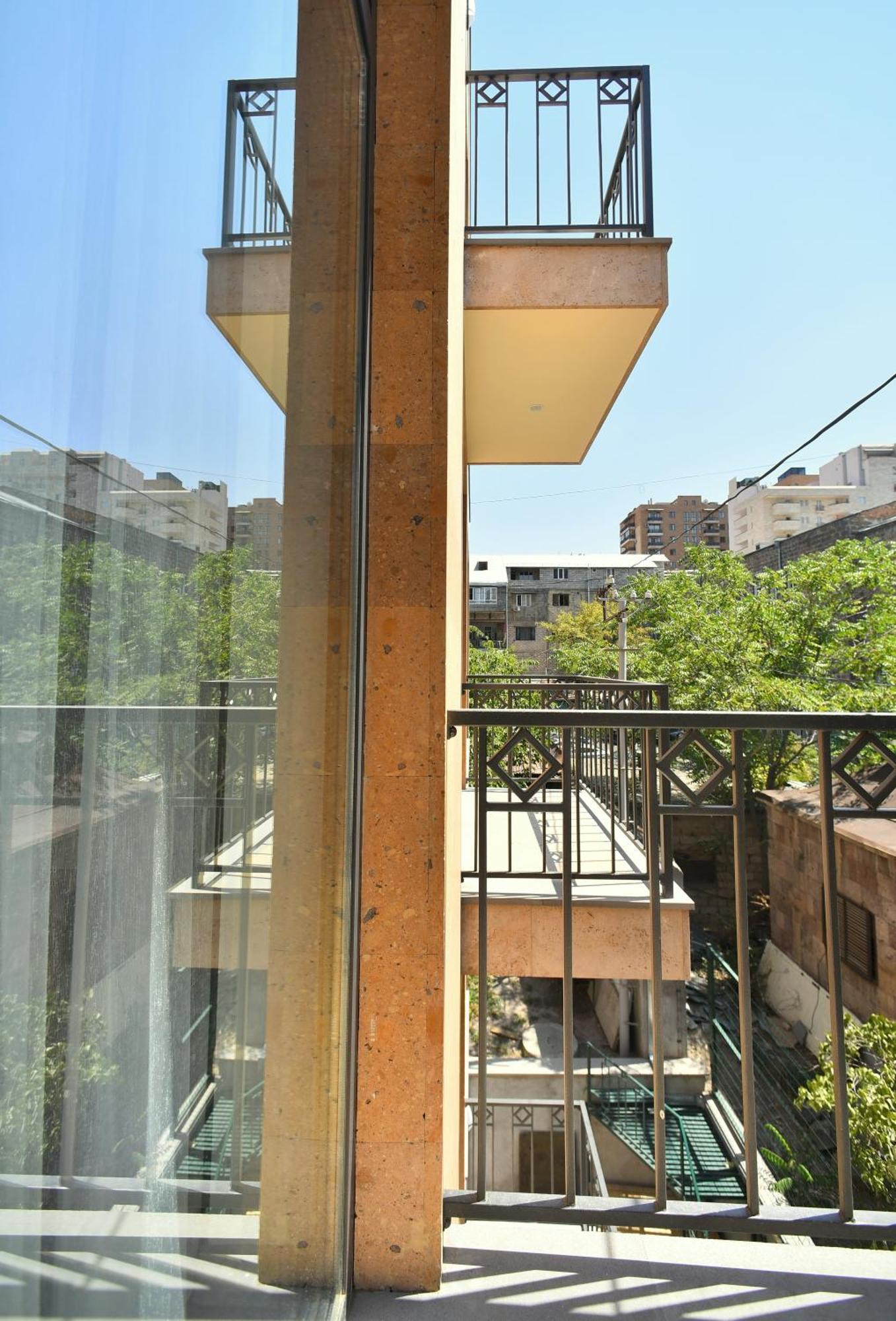 Hotel Avenue 30 Jerevan Buitenkant foto