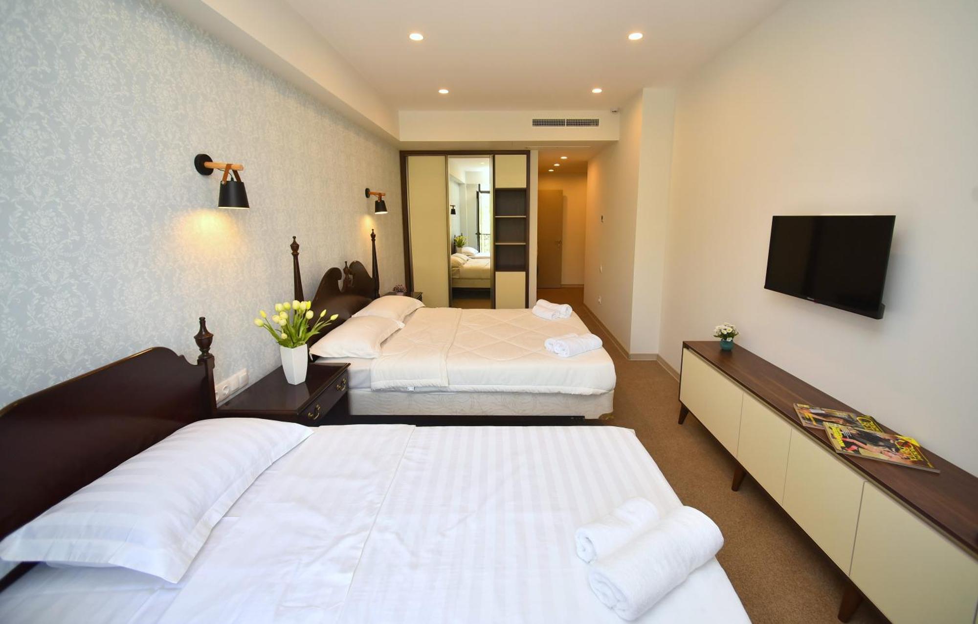 Hotel Avenue 30 Jerevan Buitenkant foto