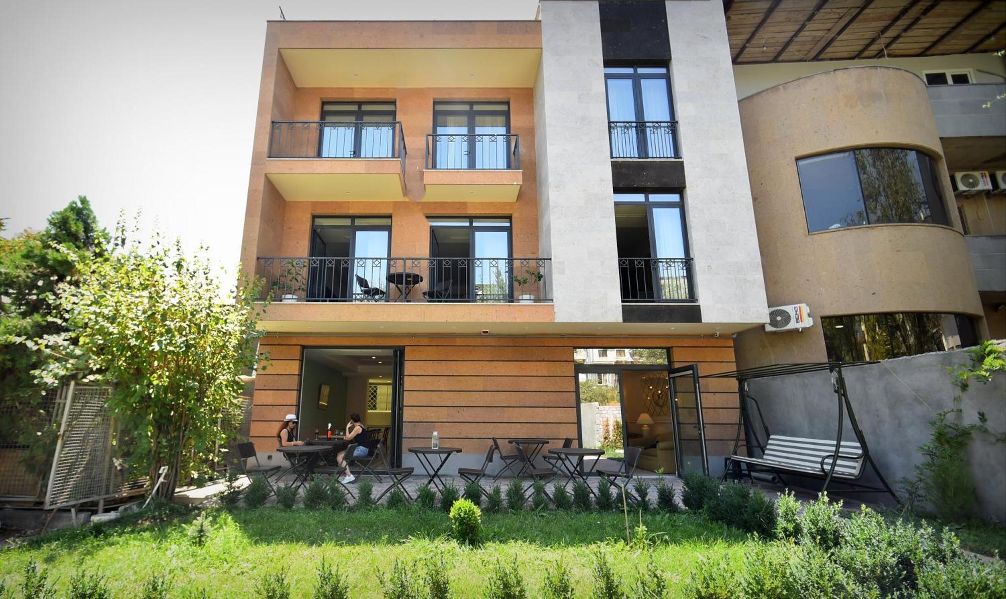Hotel Avenue 30 Jerevan Buitenkant foto